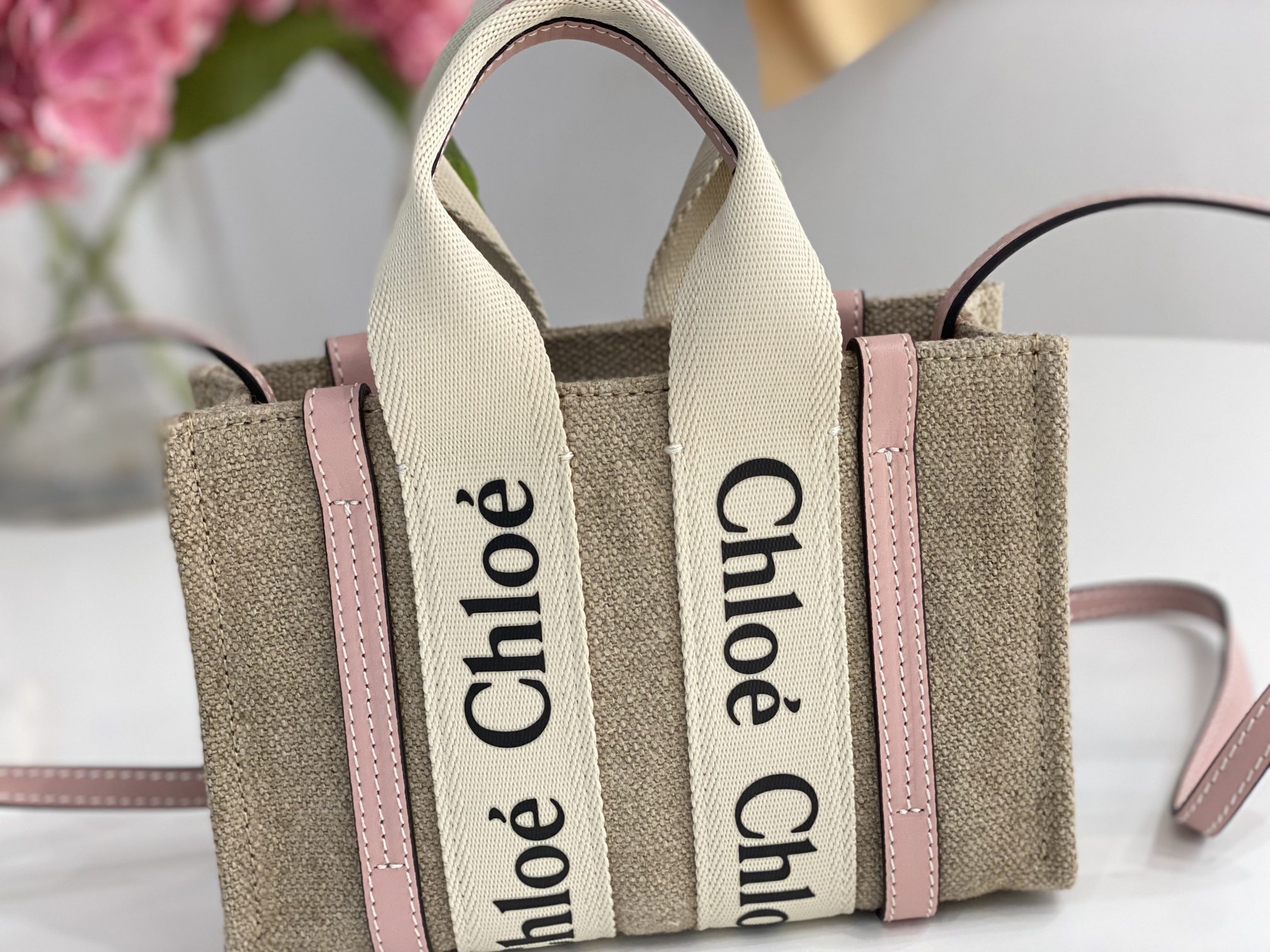 Chloe Mini Woody Tote Bag In Linen